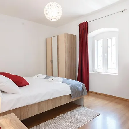 Apartamento Petrangela *